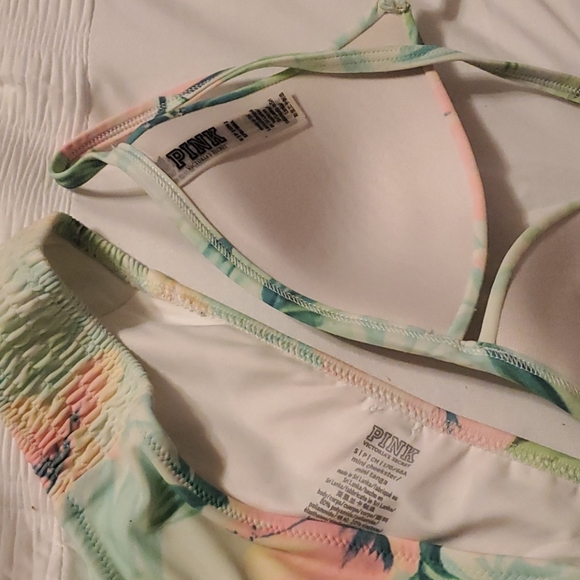 Victoria’s Secret Pink bikini - Picture 2 of 3